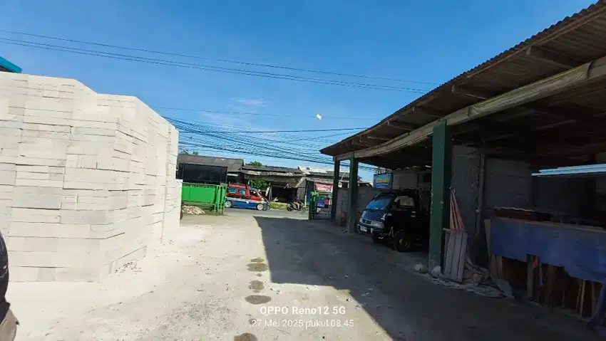 Di jual toko bangunan tanah dan bangunan