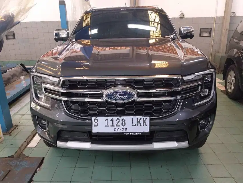 Everest titanium 2024