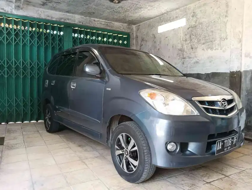 Xenia 1,0 Li Deluxe+ manual th 2009 pemakaian 2010