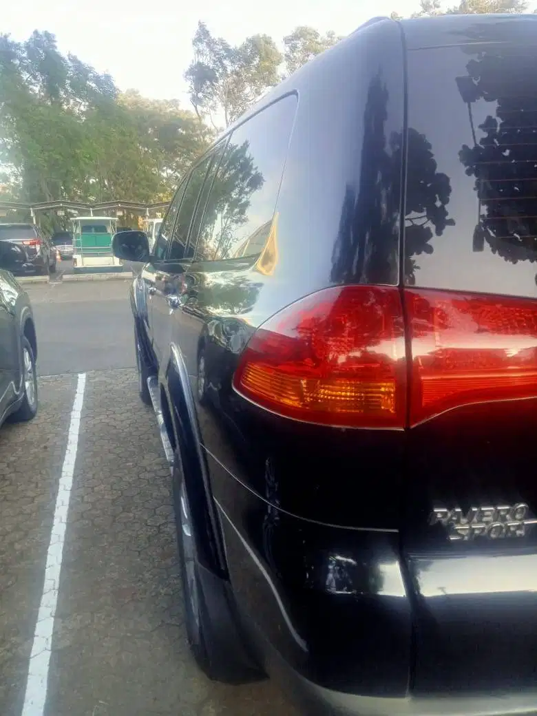 JUAL Mitshubishi Pajero Sport, Solar, AT, Black, 2012
