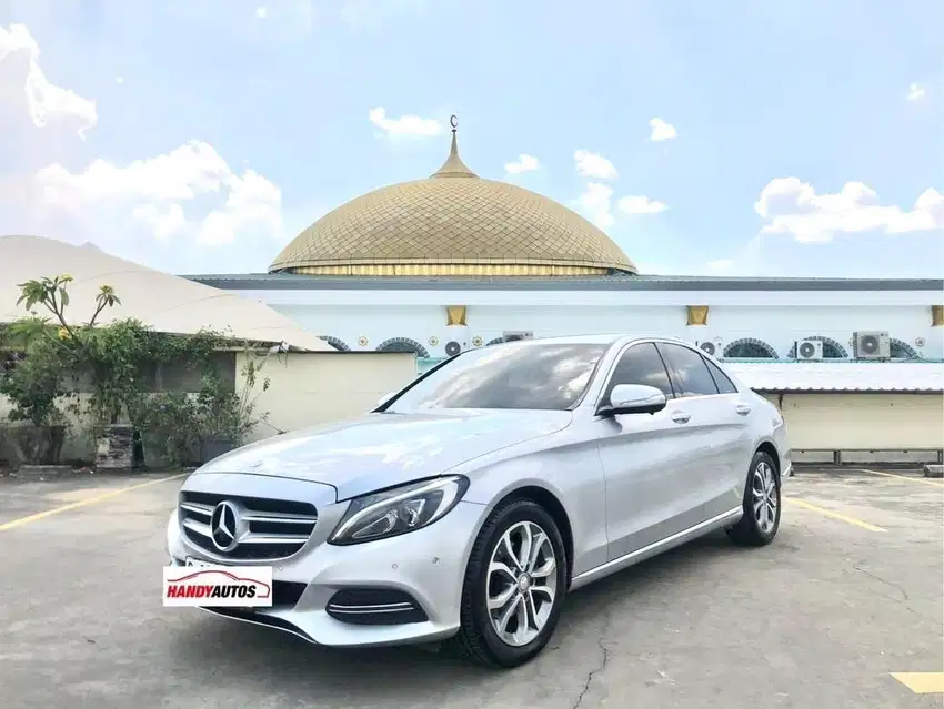 Mercedez Benz C200 Avantgarde Tahun 2014 Automatic Abu-abu