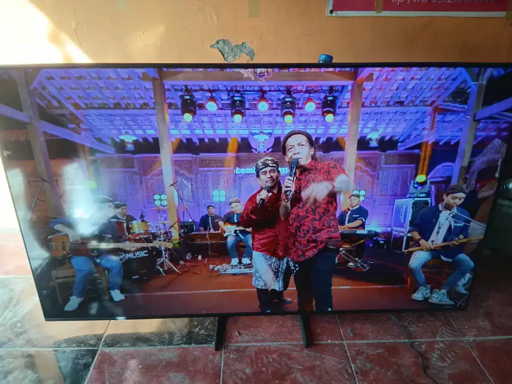 Tv samsung smart 64 inchi mulus