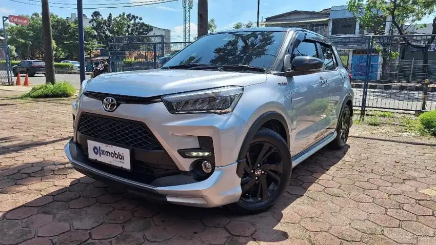 Like New Toyota Raize 1.0 GR Sport TSS Two Tone Bensin-AT 2022