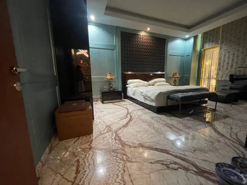 Paladian lantai dasar siap huni