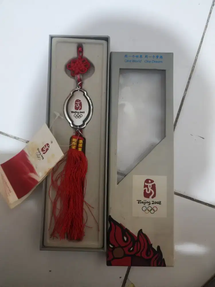 ornamen rumbai Olimpiade Beijing 2008 Fuwa One World One Dream.