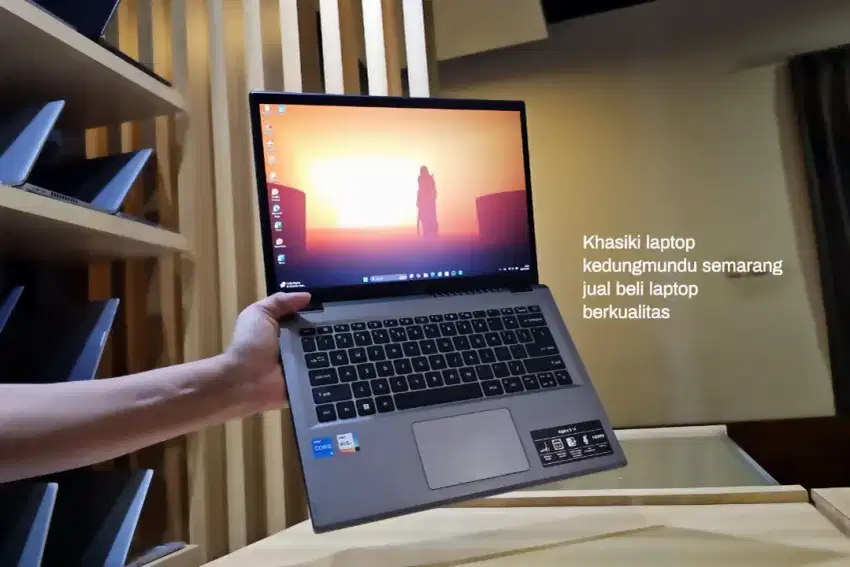 Acer I5 gen13 8gb DDR5 iPS vga iris gransi