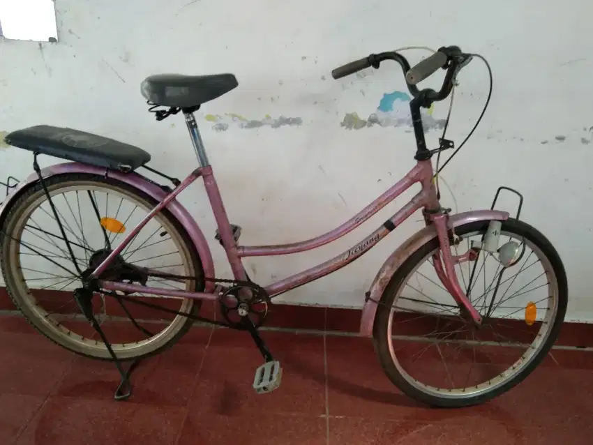 Sepeda perempuan ukuran 24