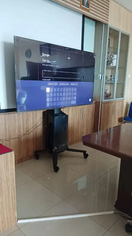 Bracket standing tv elektrik 75