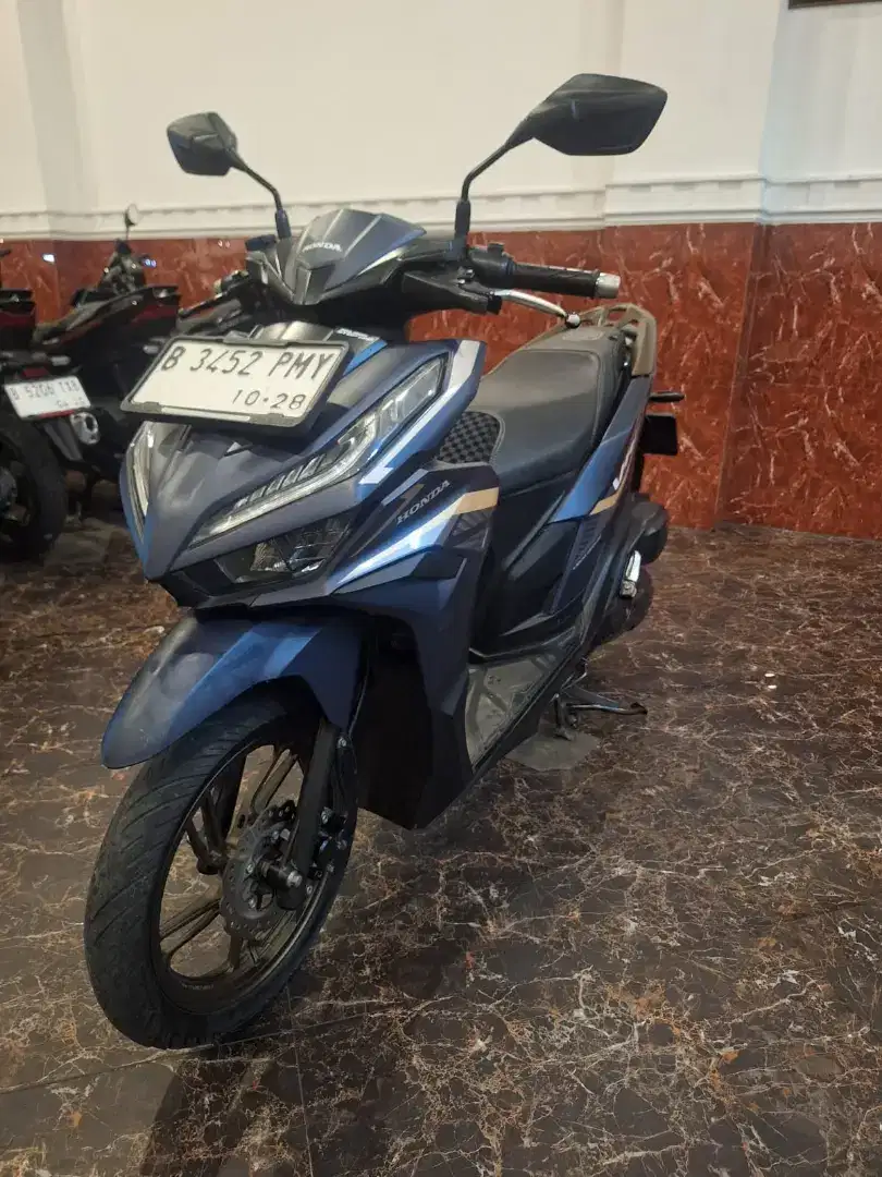 DP 1,5 JT VARIO 125 KEYLES 2023 MOTOR GRES KAYA BARU KM RENDAH