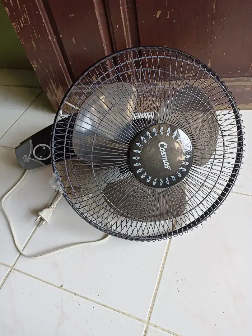 Kipas Angin Cosmos 12inch