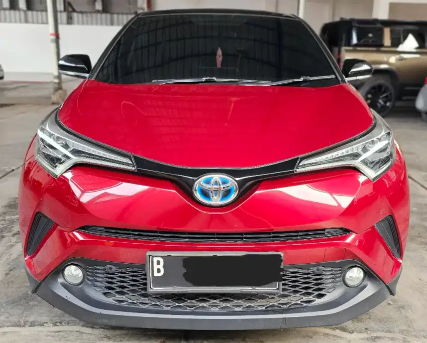 Toyota CHR Hybrid HEV AT Matic 2020 Merah Km 41rb Mulus Pajak Panjang