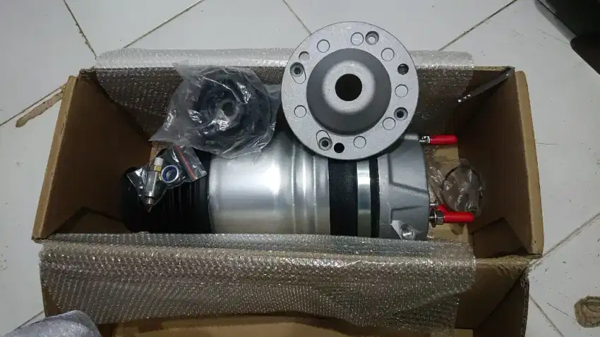 Sock breaker depan KIRI mobil porsche cayenne