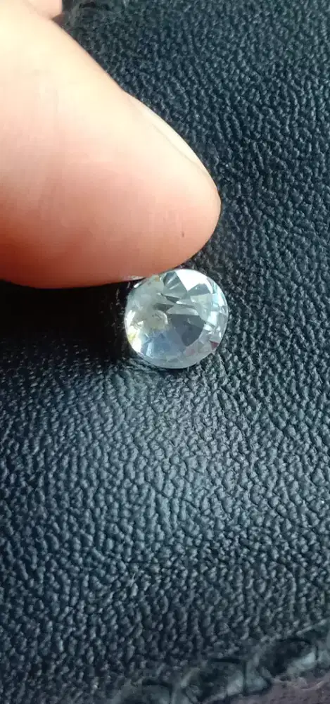 Batu Shafir Colorless