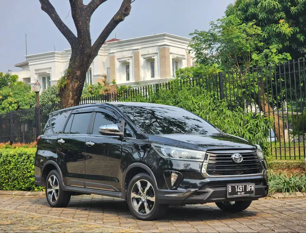 INNOVA VENTURER 2.4 AT DIESEL 2022 HITAM SUPER SEGER TDP 85.JT NEGO !!