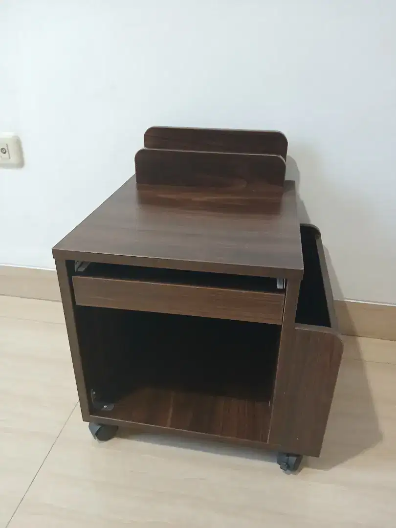 Side Multifunction Table / Meja kecil multifungsi Informa Kondisi 95%
