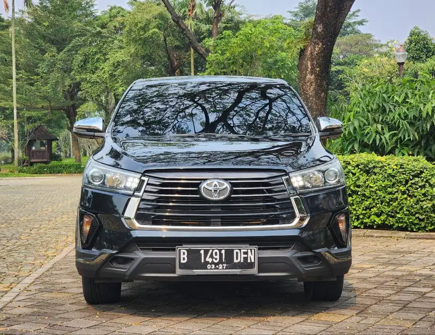 INNOVA VENTURER 2.4 AT DIESEL 2022 HITAM ISTIMEWA TDP 85.JT NEGO !!