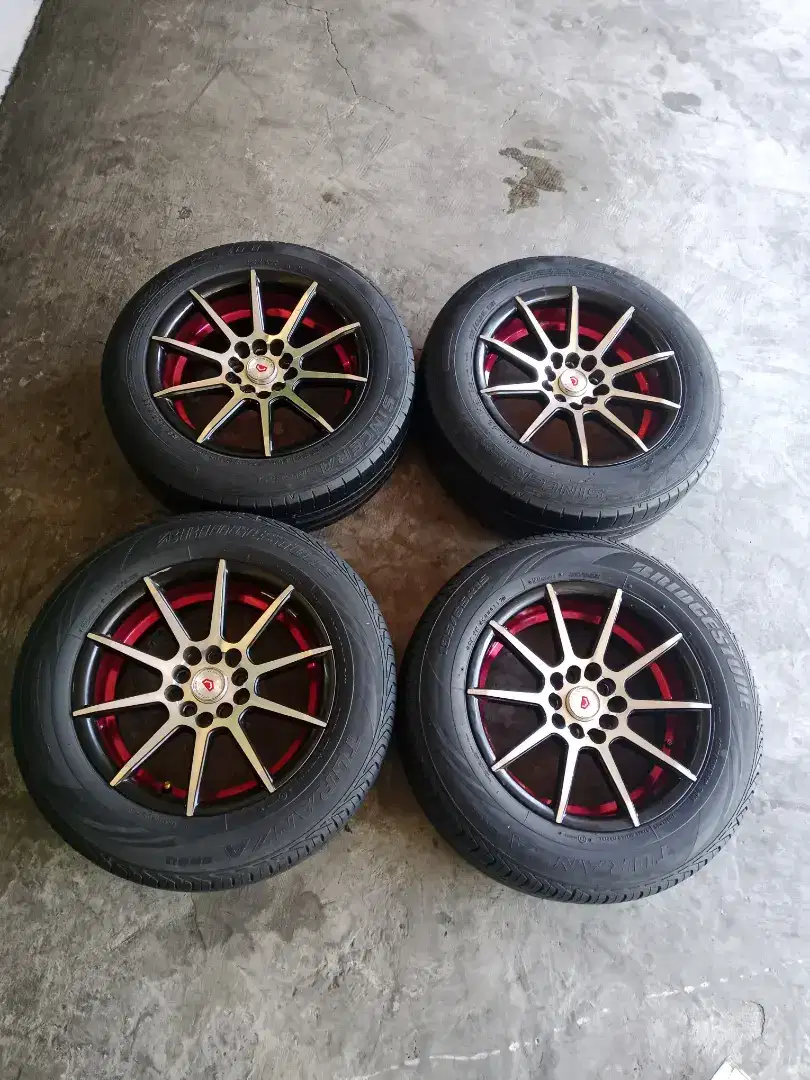 Velg VOSSEN R15 LOBANG 10 X 114.3/100