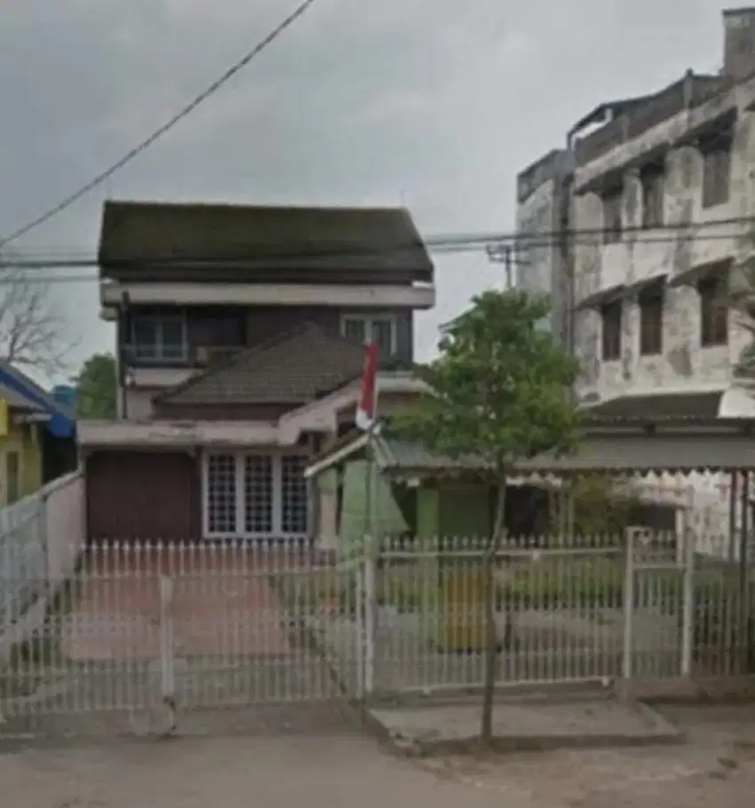 Rumah pribadi dijual pinggir jalan di panjaitan