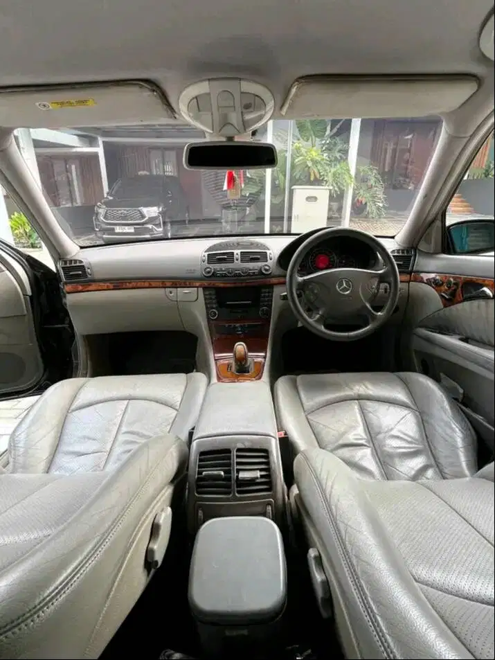 Mercedez Benz E260