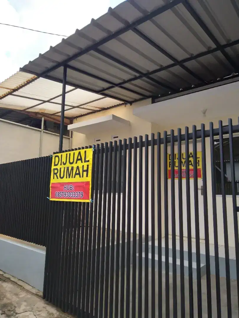 Rumah Minimalis di Jalan Kamarung, Cimahi