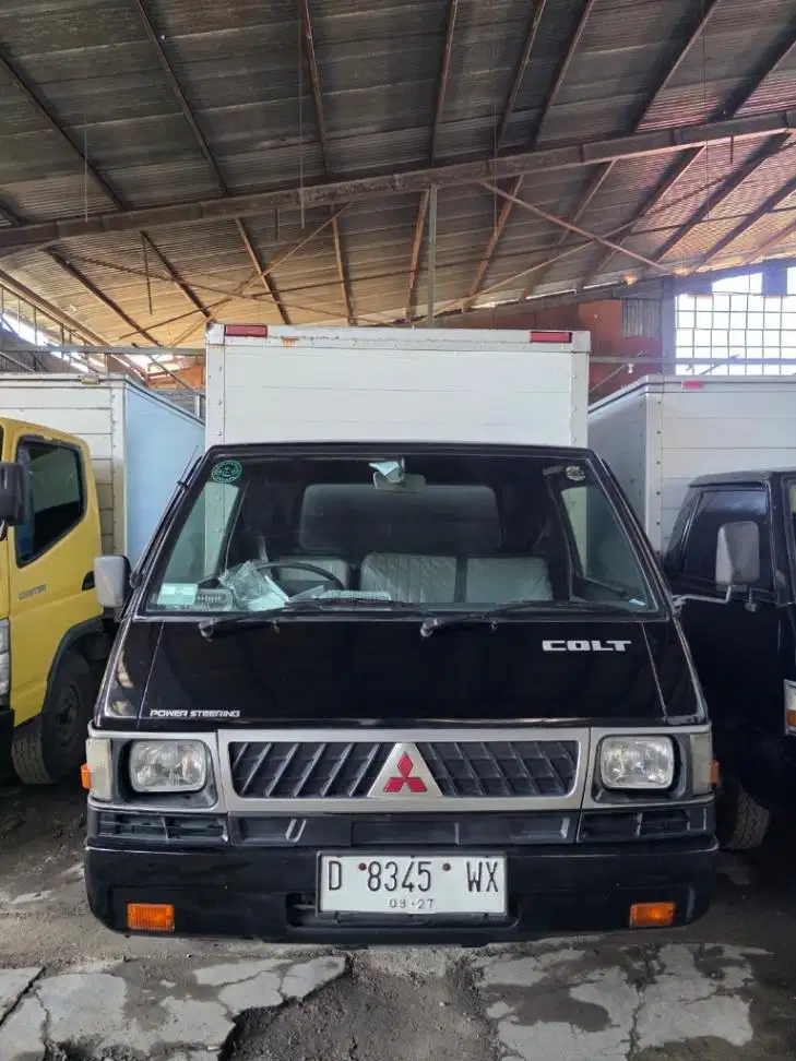 Mitsubishi L300 2.5 Box 2014 Hitam ASTINA MOBIL No Traga Bak