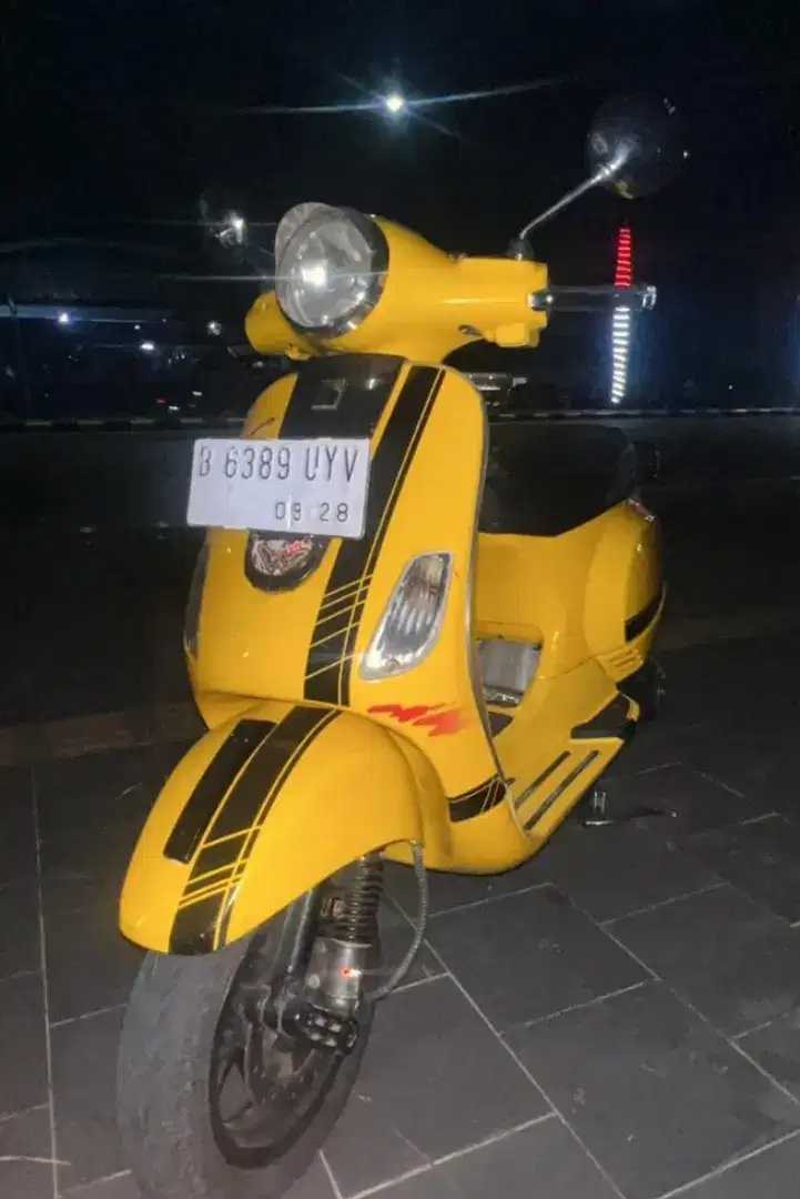 PIAGGIO VESPA LX 125 3V 2011 PERFECT CONDITION
