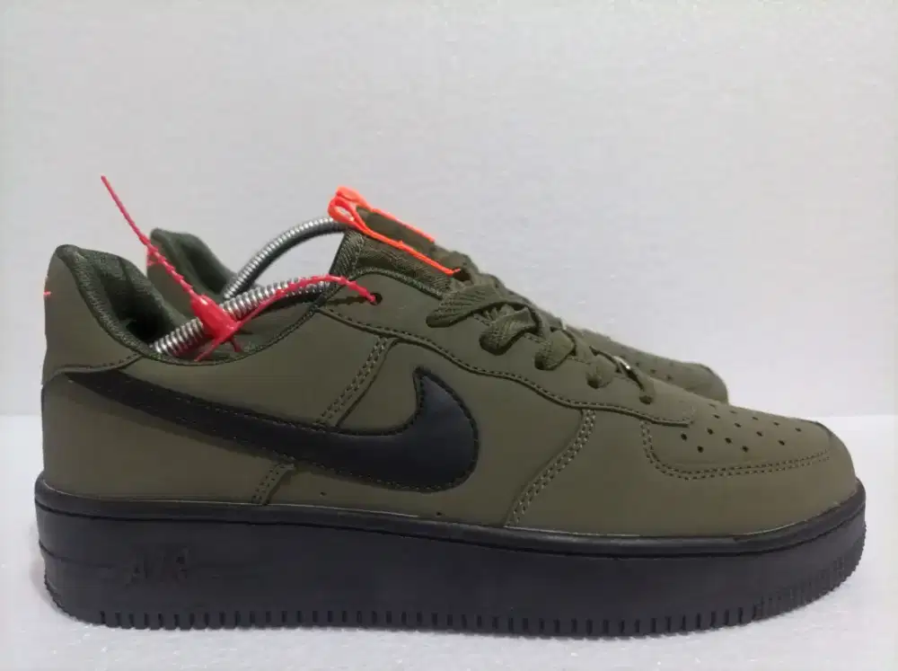 Nike Air Force Army