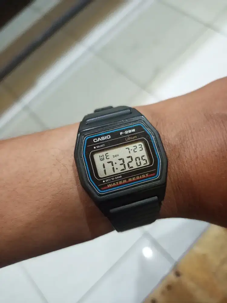 Casio vintage rare f28w
