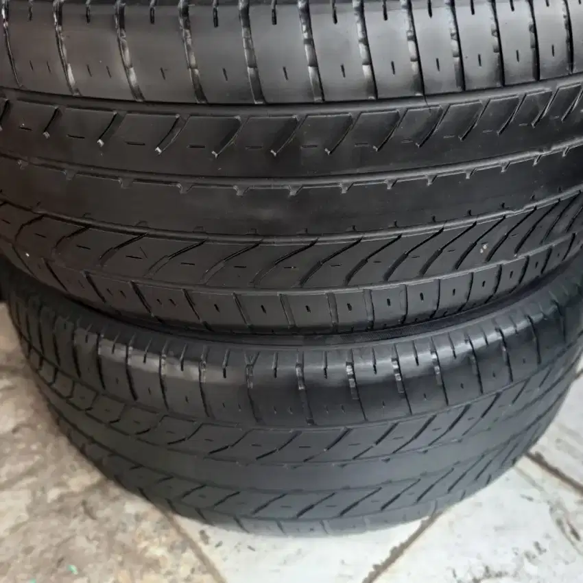 Ban toyo 235 50 r18 tranpath ring 18