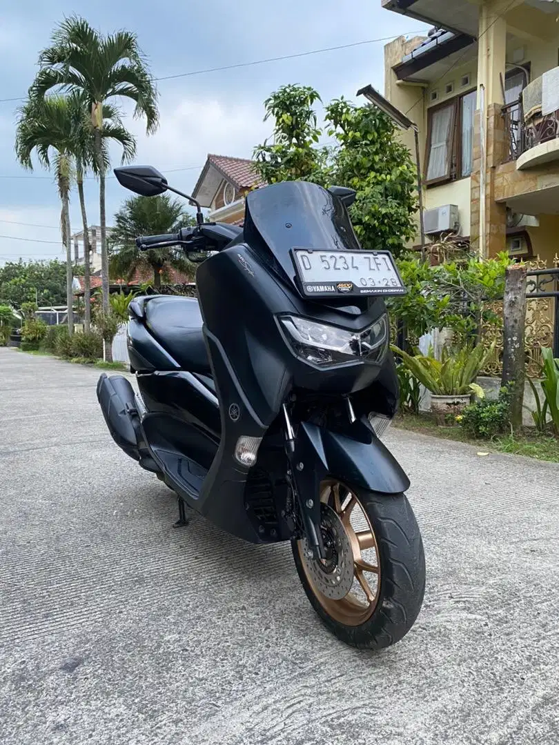 YAMAHA NMAX KEYLESS TAHUN 2023