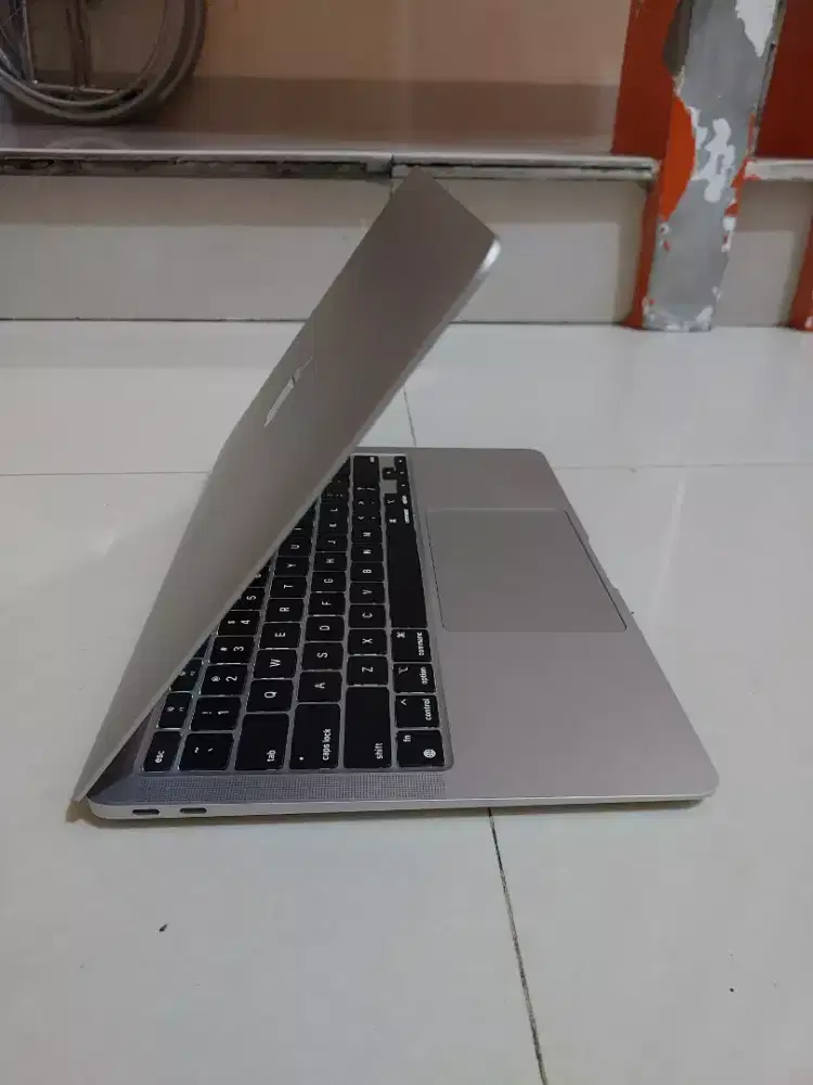 Macbook air M1 2020