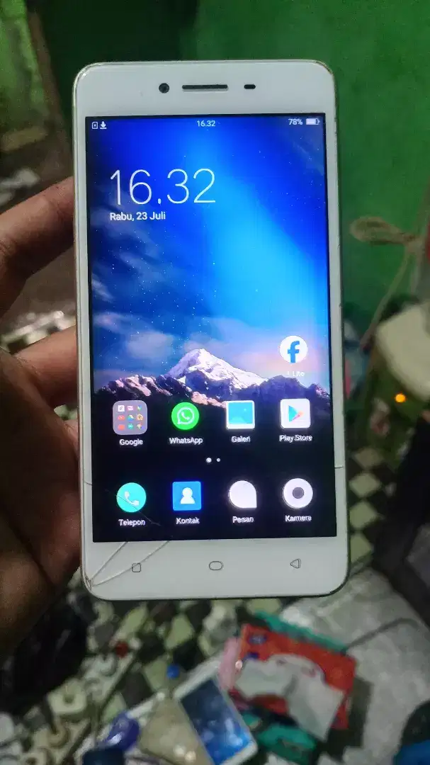 Oppo A37f 4G 2/16 layar 5 inchi siap pakai