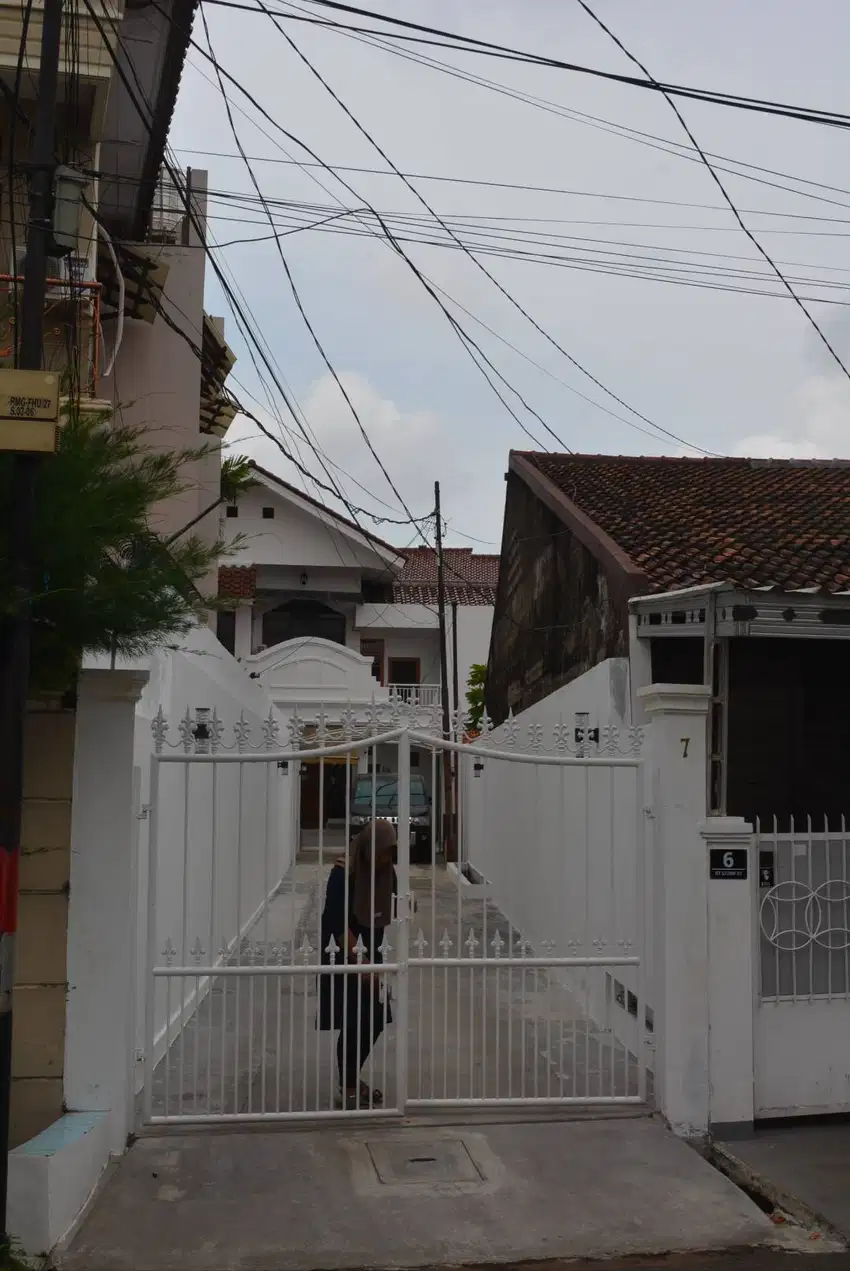 Kos Putri Persahabatan, Balai pustaka