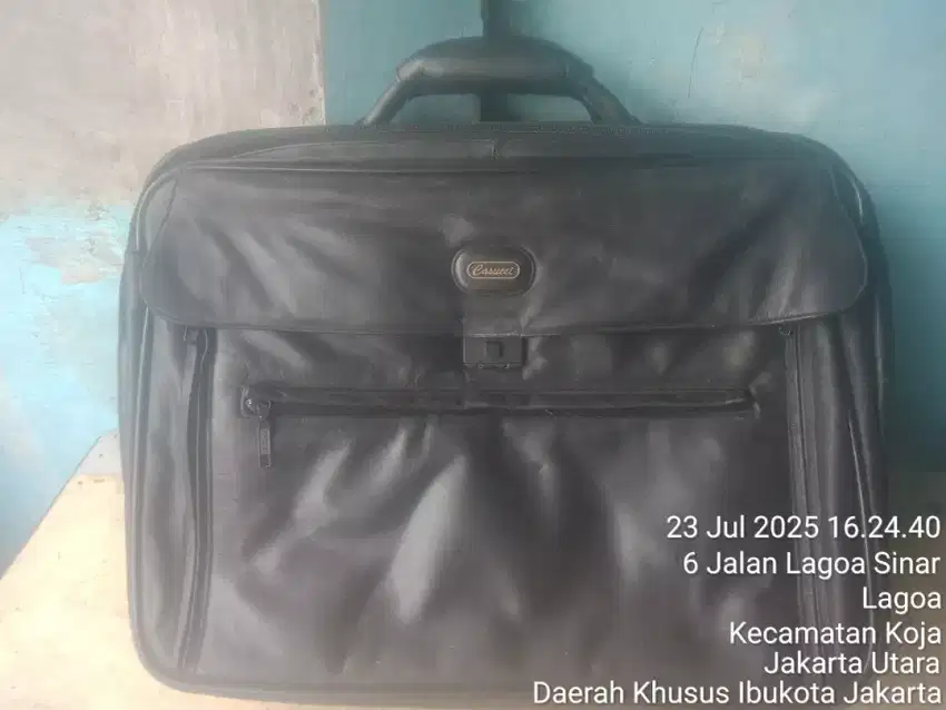 Tas kulit asli merek cassuci model kantor