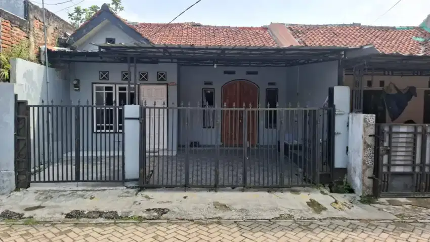 DIJUAL RUMAH KOMPLEK