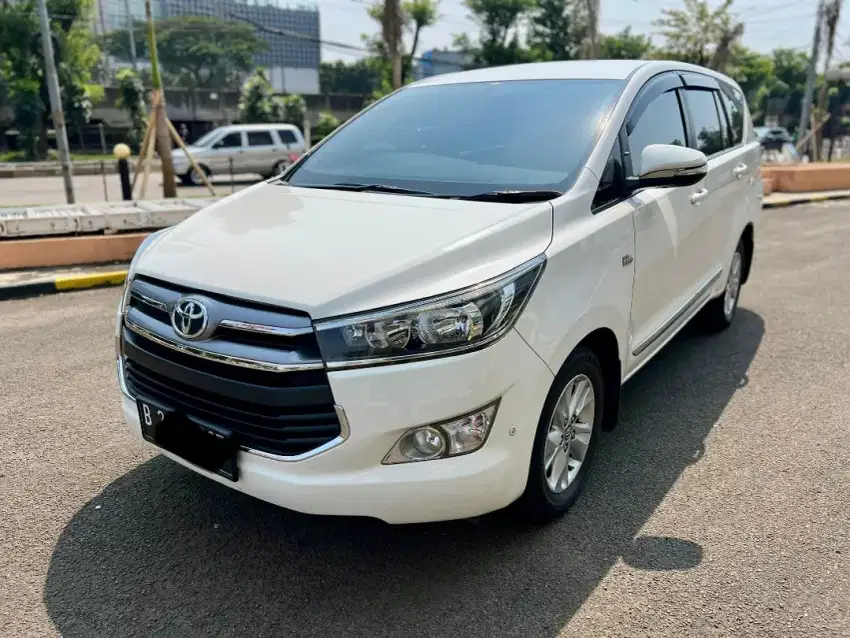 Km low ! Innova V Automatic Bensin 2017
