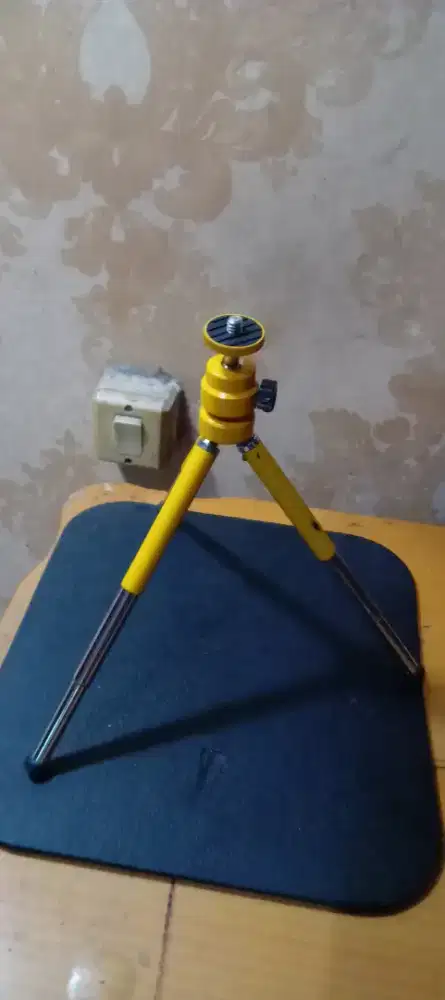 Tripod kamera mini besi siap pakai nego cod rungkut gan