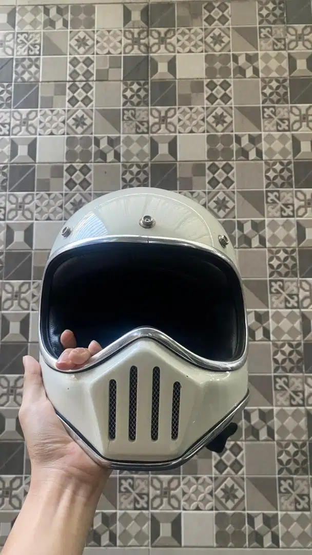 Helm cakil bekas murah