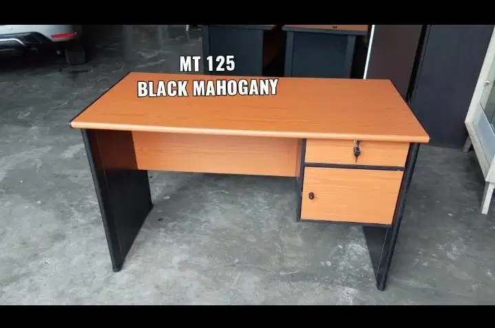 meja kantor kuat harga gudang