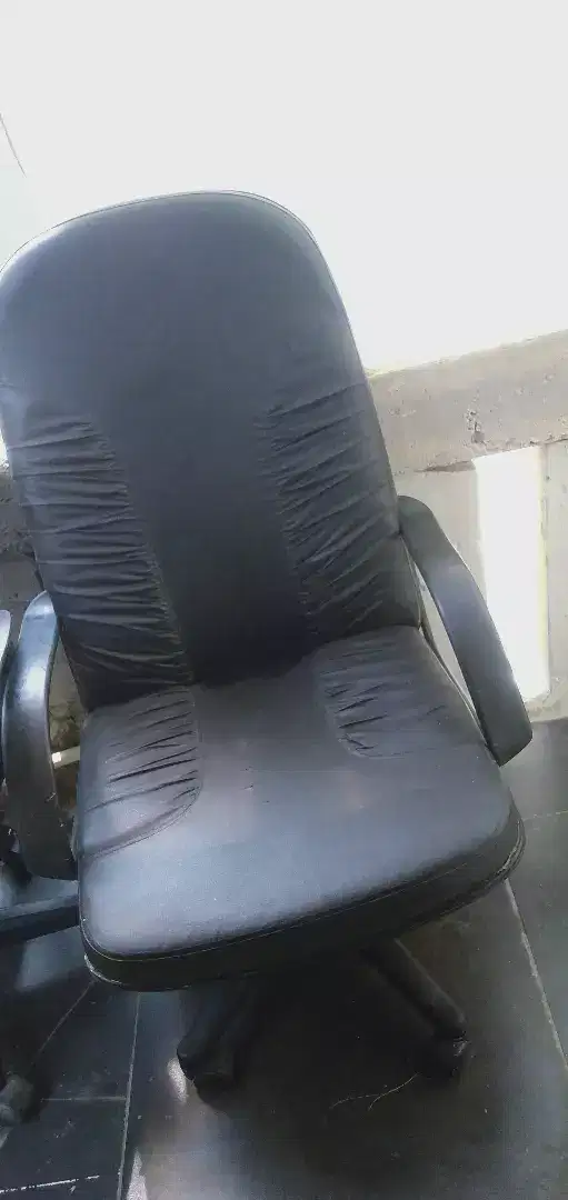 Bangku kantor hidrolik second siap pakai