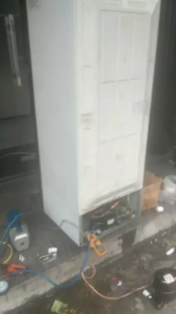 Service AC, mesin cuci dan instalasi listrik