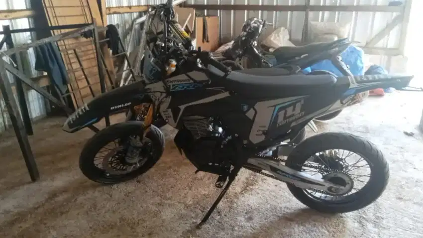 Supermoto custom mesin gl