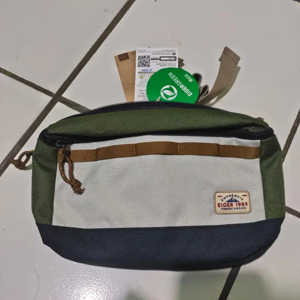 Tas selempang / waistbag Merk Eiger DETOUR ( baru)
Uk 24 x 14,5 x 9 cm
