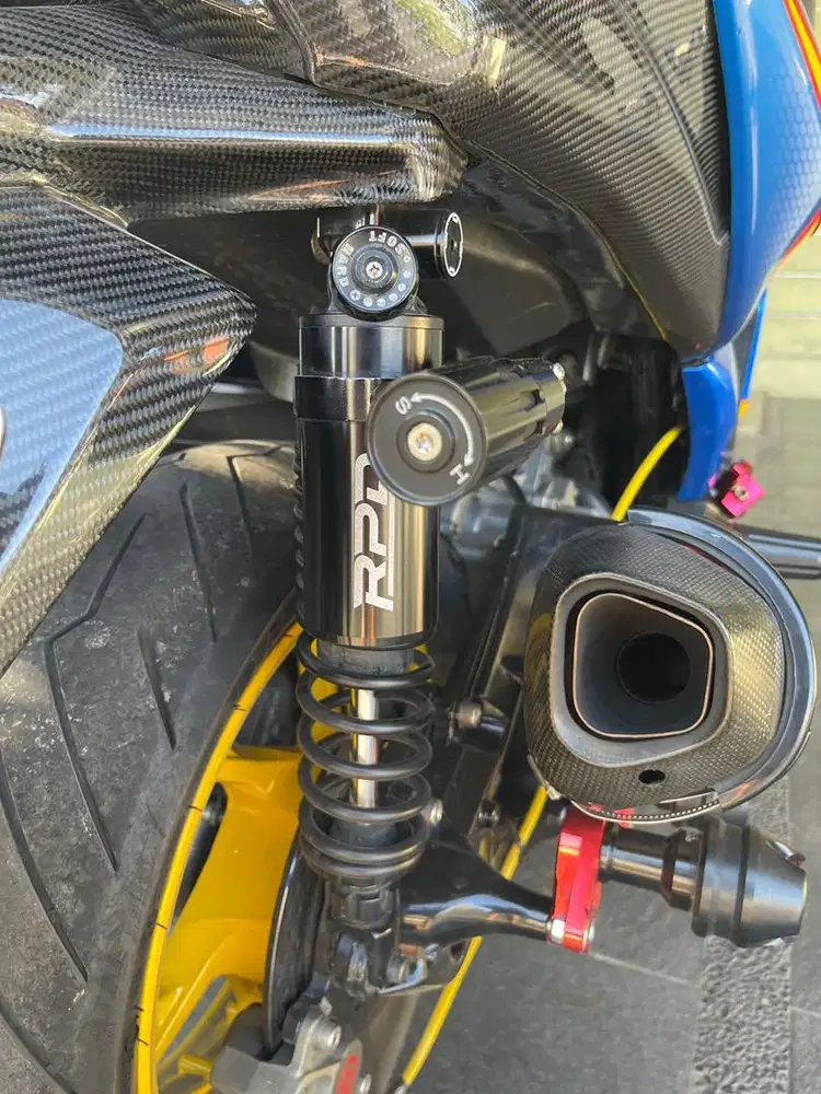 Shockbreaker RPD R-Series R354 A350HRVC Black edition for XMAX