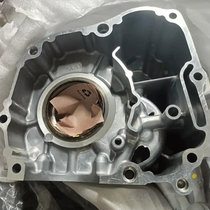 Crank case kanan mesin kvy beat/Scoopy
