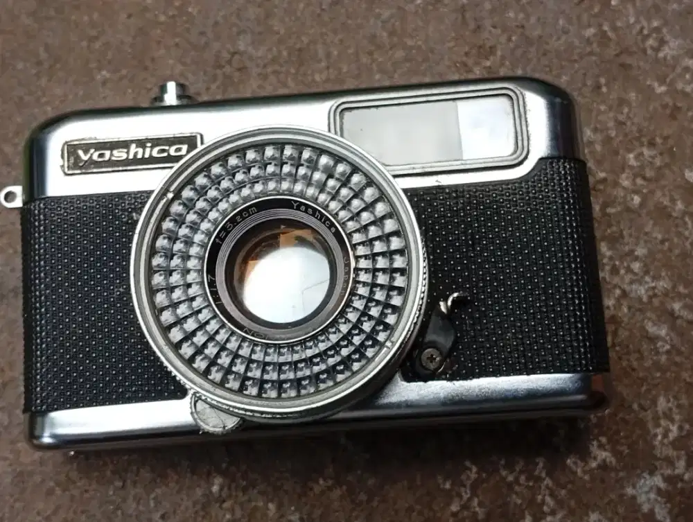 000614- kamera analog YASHICA half 17Rapid