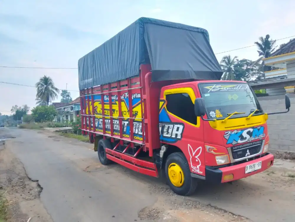 Truk cdd lintas sumatra