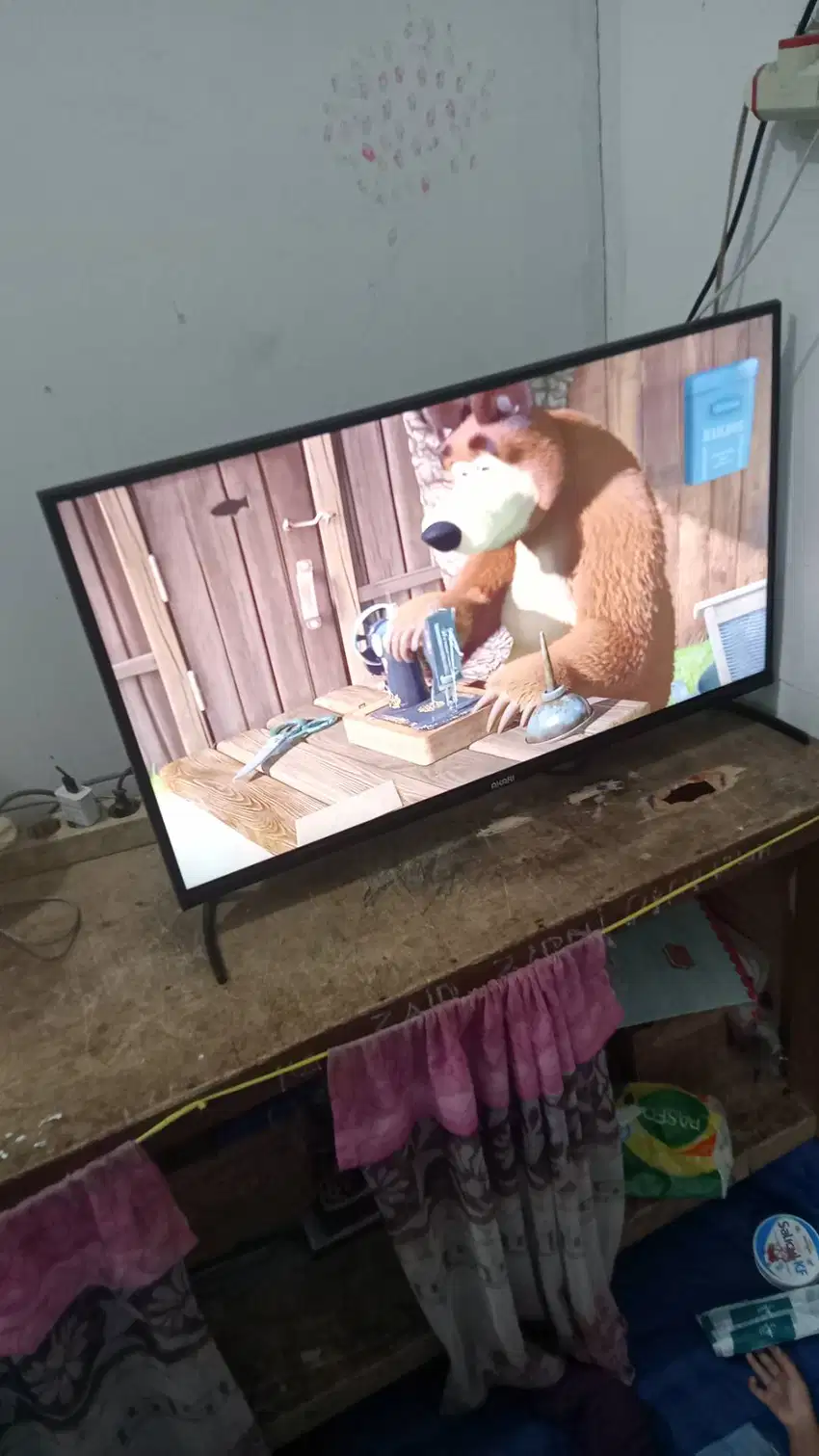 Jual tv Smart tv merek Akari
