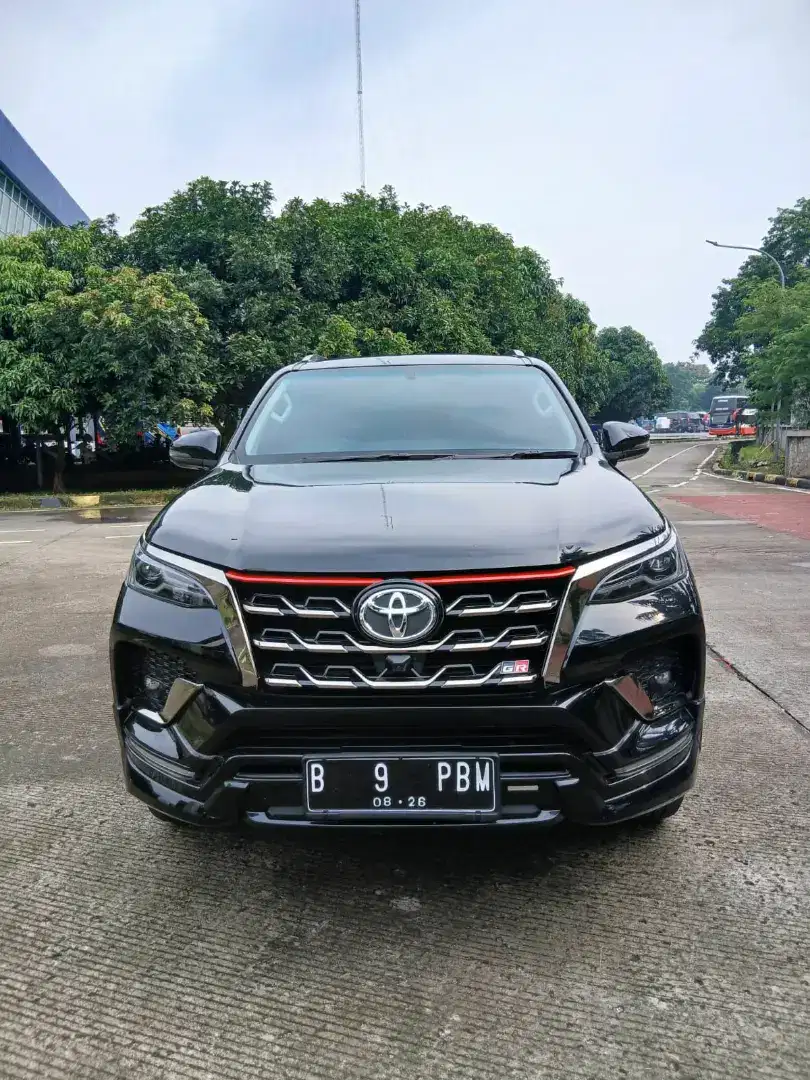 Fortuner VRZ Trd Mobil Garansi Mesin dan Matic 1 thn mobil istimewa