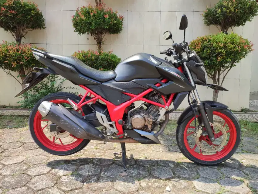 JUAL HONDA CB 150R TAHUN 2017